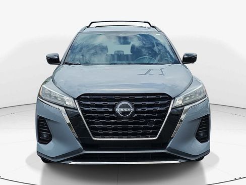 Used 2022 Nissan Kicks SR w/ Interior Electronics Package FWD image 12