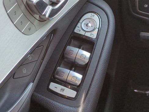 Used 2020 Mercedes-Benz GLC 300 4MATIC image 21