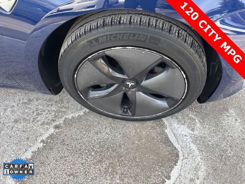 Used 2018 Tesla Model 3 Long Range image 32