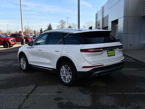 Used 2023 Lincoln Corsair Standard image 4