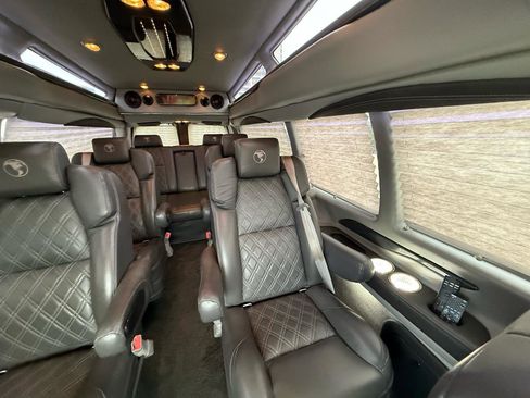 Used 2022 Chevrolet Express 2500 Extended w/ Enhanced Convenience Package image 23