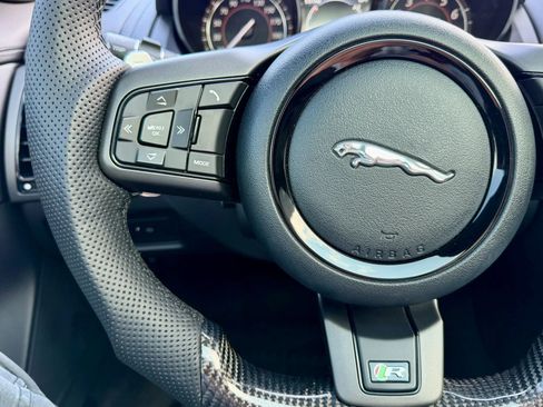 Used 2017 Jaguar F-TYPE R AWD/4WD image 38