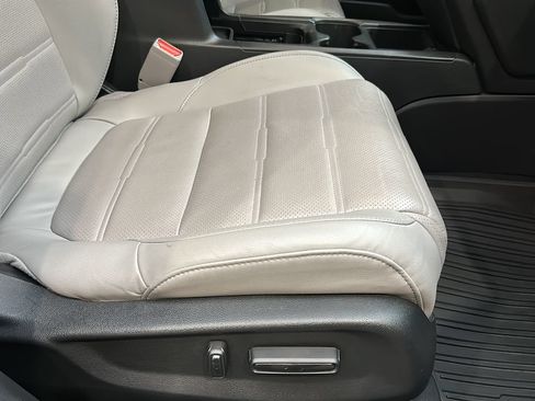 Certified 2018 Honda CR-V Touring image 23