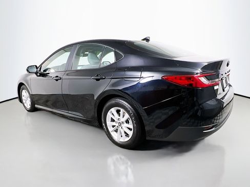 Used 2025 Toyota Camry LE image 8