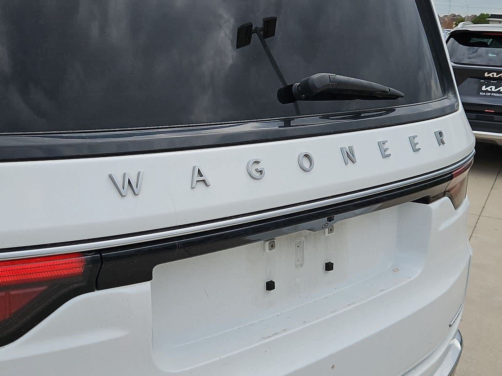 Used 2022 Jeep Wagoneer Series III w/ Rear Seat Video Group 1 AWD/4WD image 11