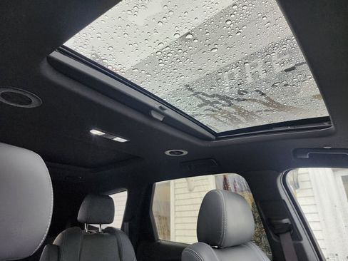 Certified 2023 Buick Enclave Premium w/ Experience Buick Package image 21