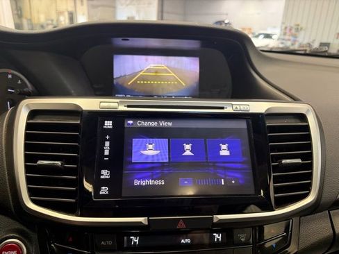 Used 2017 Honda Accord EX-L image 20