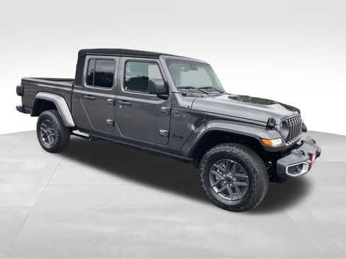 New 2025 Jeep Gladiator Sport image 8