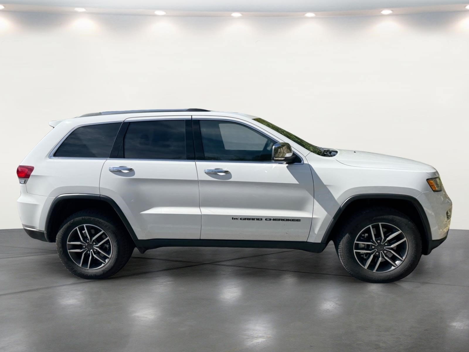 Used 2022 Jeep Grand Cherokee Limited AWD/4WD image 22