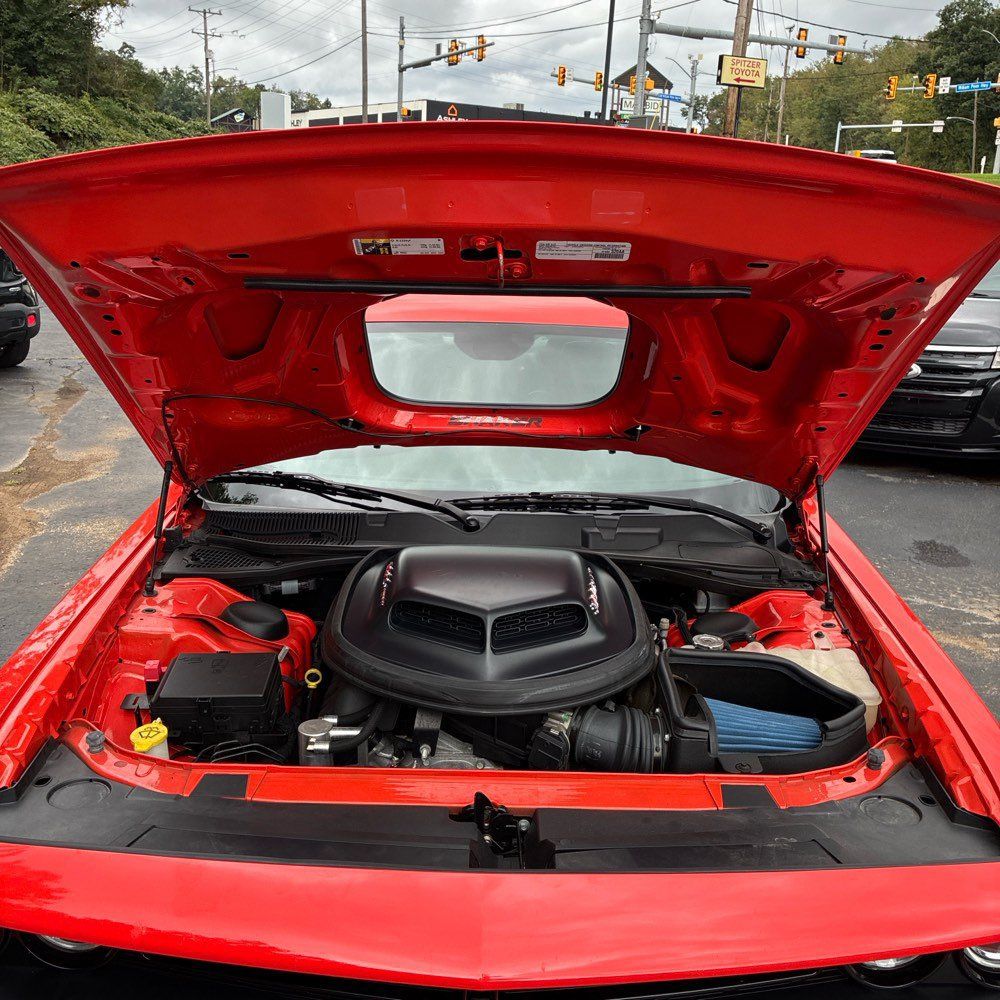 Used 2016 Dodge Challenger R/T Scat Pack RWD image 7