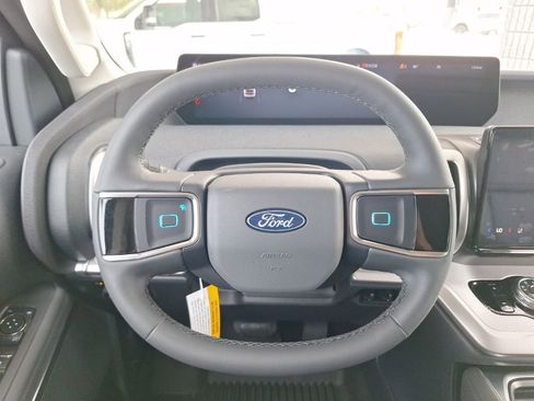 New 2026 Ford Expedition Active AWD/4WD image 8