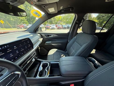 Used 2026 Chevrolet Traverse LT w/ LPO, Floor Liner Package AWD/4WD image 19