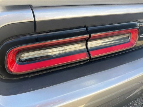 Used 2017 Dodge Challenger R/T image 7