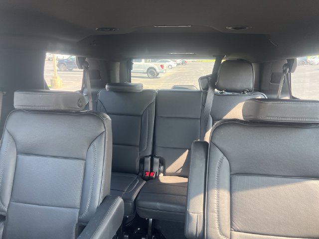 Used 2025 GMC Yukon Denali AWD/4WD image 23