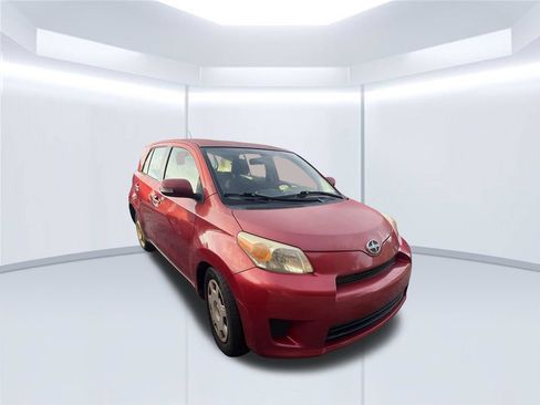 Used 2009 Scion xD FWD image 2