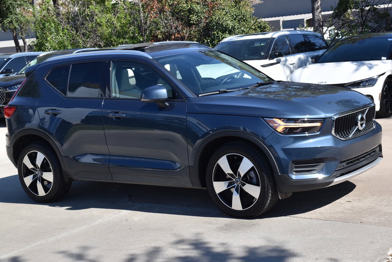 Used 2022 Volvo XC40 T5 Momentum AWD/4WD image 5
