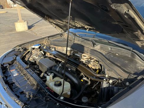 Used 2020 Ford Explorer Platinum w/ Premium Technology Package image 23