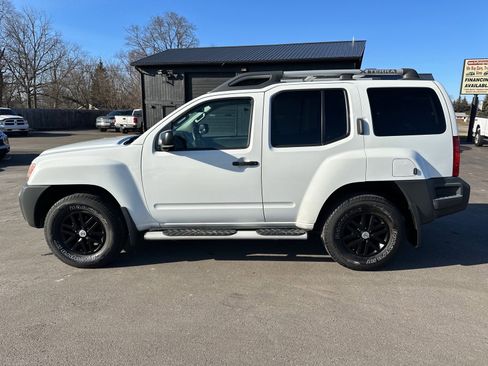 Used 2015 Nissan Xterra PRO-4X image 2