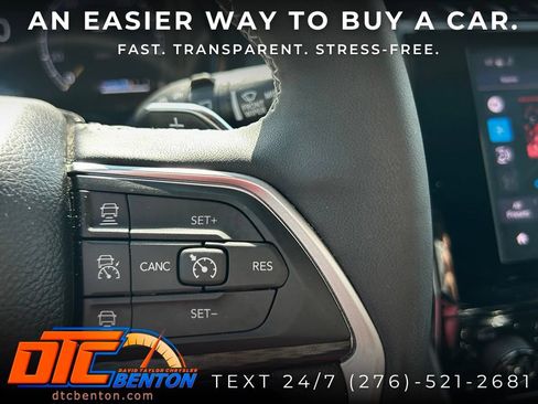 Used 2025 Jeep Grand Cherokee Altitude AWD/4WD image 16