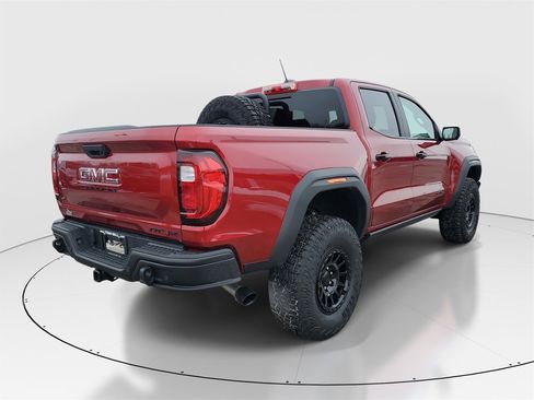 Used 2024 GMC Canyon AT4X w/ AT4X AEV Edition image 4