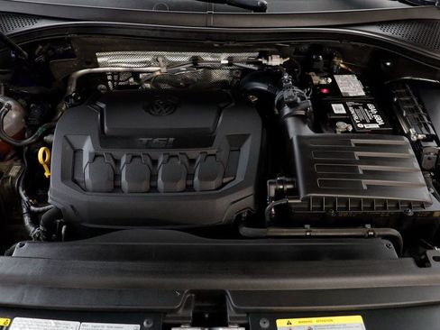 Used 2021 Volkswagen Tiguan SE image 22