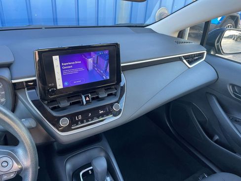 Used 2025 Toyota Corolla LE image 18