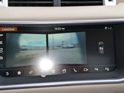 Used 2018 Land Rover Range Rover Evoque Autobiography image 38