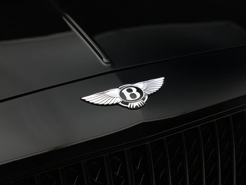 Certified 2023 Bentley Flying Spur V8 image 13