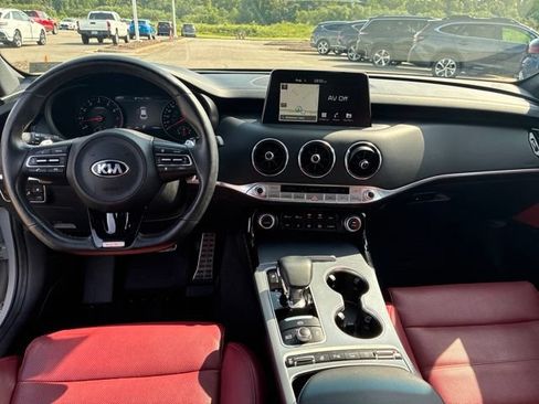 Used 2019 Kia Stinger GT2 AWD/4WD image 9