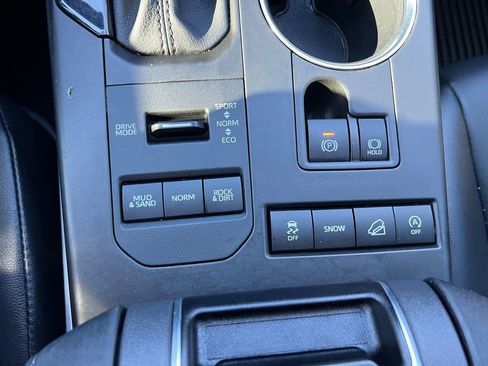 Used 2021 Toyota Highlander XLE image 33