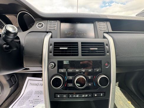 Used 2018 Land Rover Discovery Sport HSE AWD/4WD image 13