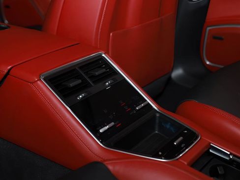 Used 2023 Porsche Panamera 4 Platinum Edition image 20