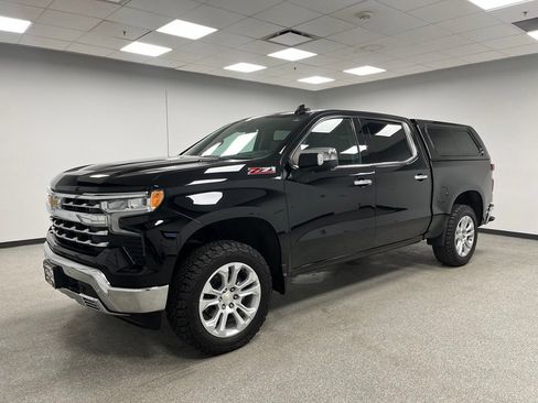 Used 2022 Chevrolet Silverado 1500 LTZ AWD/4WD image 6