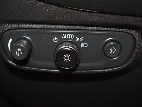Used 2021 Chevrolet Equinox LT AWD/4WD image 22