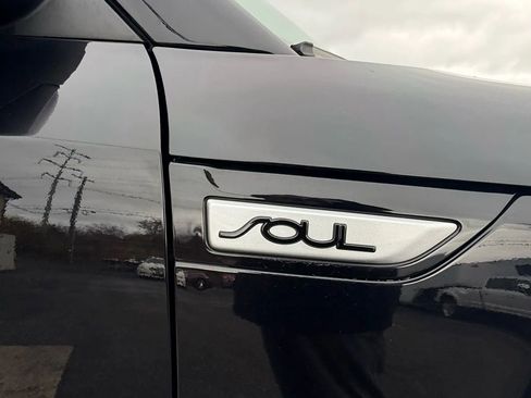 Used 2018 Kia Soul image 11