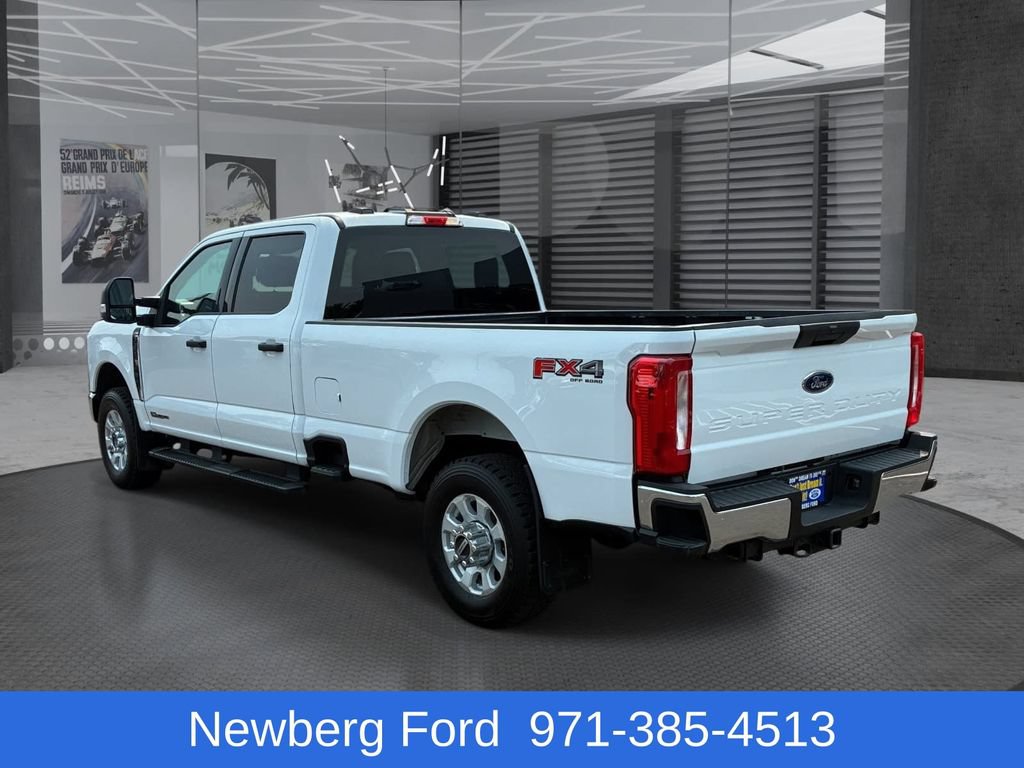 Used 2023 Ford F350 XLT w/ FX4 Off-Road Package AWD/4WD image 7