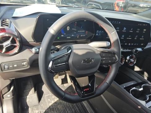 Certified 2025 Chevrolet Blazer EV RS image 5