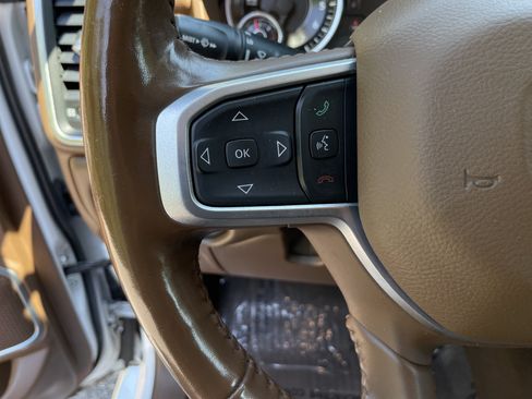 Used 2020 RAM 1500 Laramie AWD/4WD image 18
