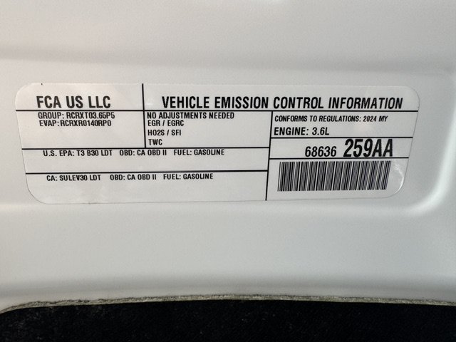 Used 2024 Chrysler Pacifica Touring-L FWD image 21