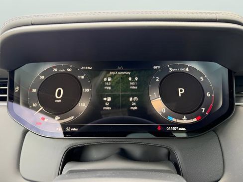 Certified 2025 Land Rover Range Rover Sport SE AWD/4WD image 22