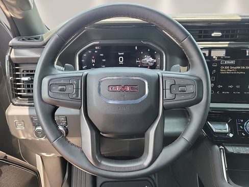 Used 2024 GMC Sierra 1500 AT4 w/ Technology Package AWD/4WD image 19
