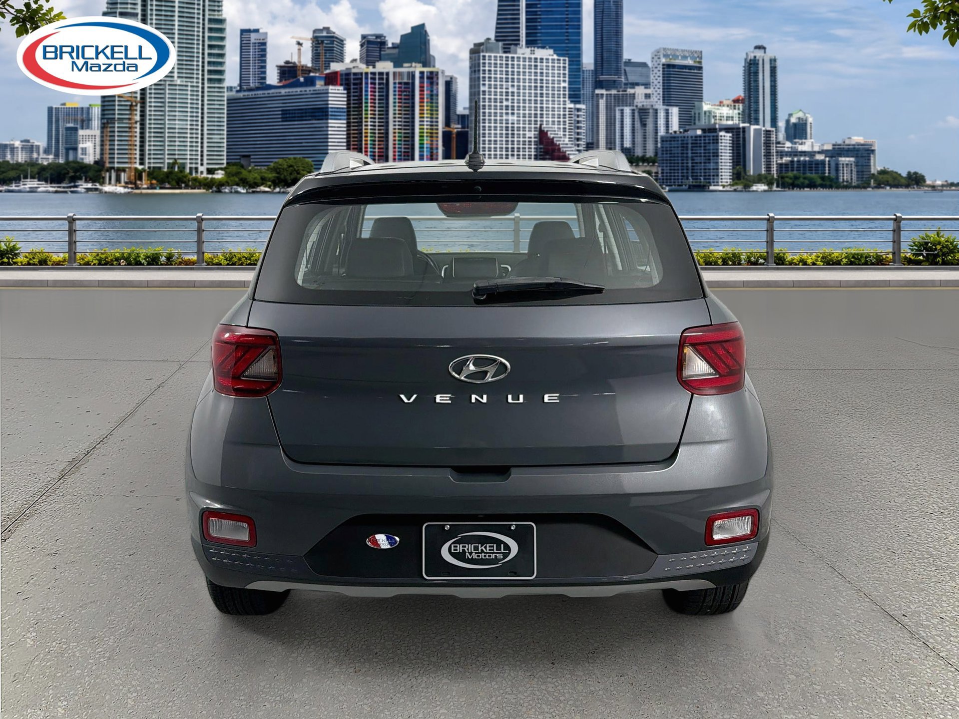 Used 2024 Hyundai Venue Limited FWD image 3