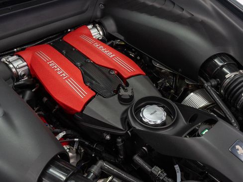 Used 2018 Ferrari 488 GTB image 29