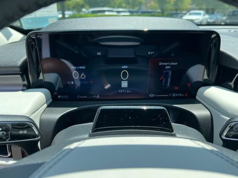 New 2026 Lincoln Aviator 2WD w/ Jet Appearance Package image 32