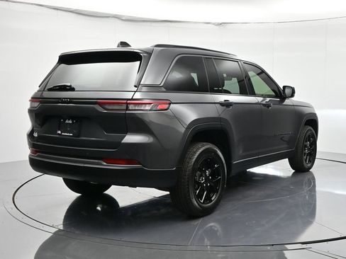 New 2026 Jeep Grand Cherokee Altitude image 6