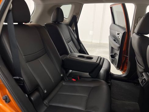 Used 2017 Nissan Rogue SL AWD/4WD image 18