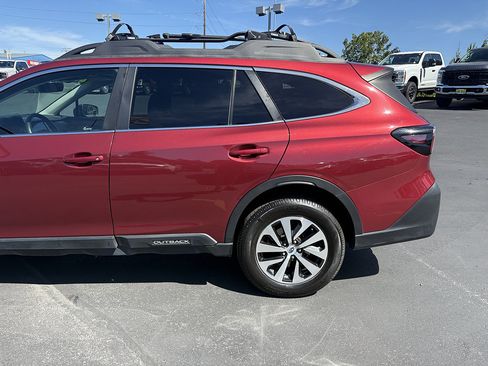 Used 2022 Subaru Outback Premium AWD/4WD image 12
