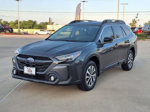 Used 2025 Subaru Outback Premium w/ Popular Package #1A AWD/4WD image 3