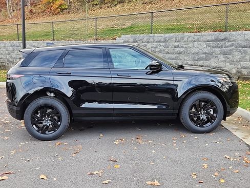 Used 2025 Land Rover Range Rover Evoque S image 11