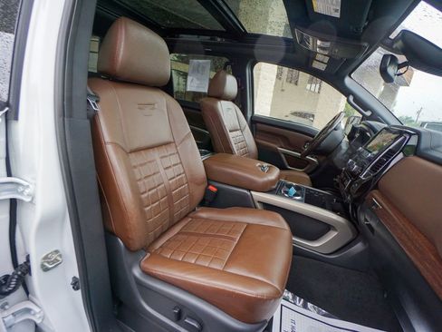 Used 2021 Nissan Titan Platinum Reserve w/ Moonroof Package image 35